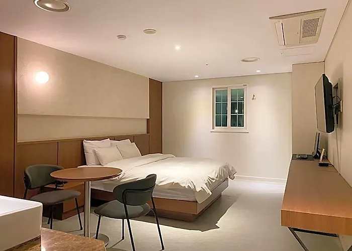 Hotel Hwagok De Urban 2*